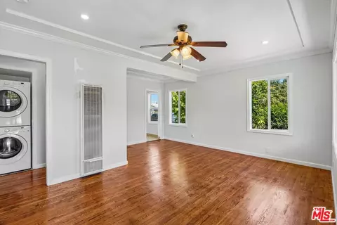 Living - 901 W Brazil St, Compton, CA 90220 photo 2 of 6