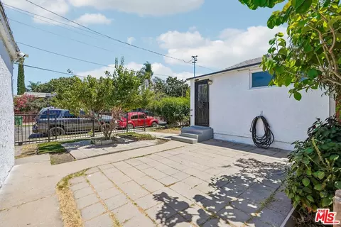 Exterior - 901 W Brazil St, Compton, CA 90220 photo 6 of 12