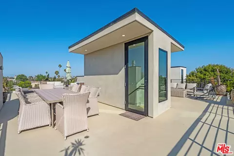 Other - 616 7th, Venice, CA 90291 photo 9 of 11