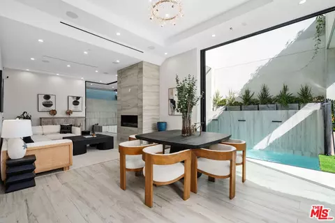 Dining - 616 7th, Venice, CA 90291 photo 1 of 3