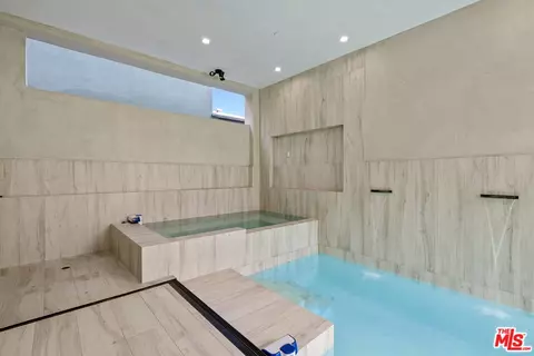 Exterior - 616 7th, Venice, CA 90291 photo 4 of 15