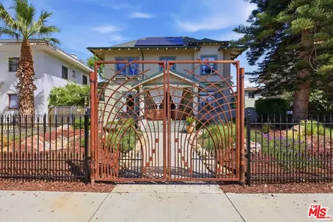 2624 Van Buren Pl, Los Angeles, CA 90007