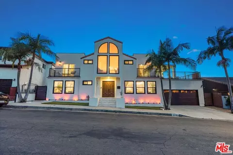 4243 Don Carlos Dr, Los Angeles, CA 90008