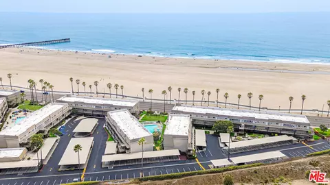 200 E Surfside Dr, Port Hueneme, CA 93041