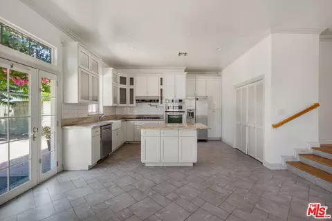 6019 S Harcourt Ave, Los Angeles, CA 90043
