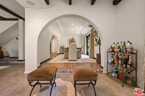 11662 Duque Dr, Studio City, CA 91604