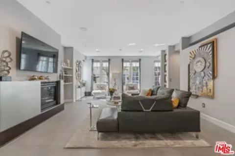 1250 N Harper Ave #302, Los Angeles, CA 90046