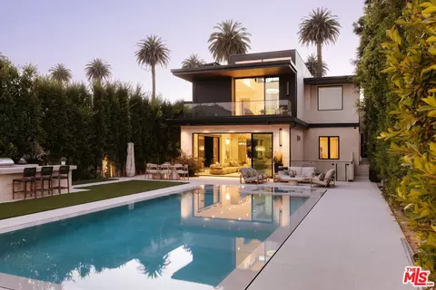 528 Marguerita Ave, Santa Monica, CA 90402