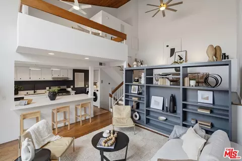12806 Pacific Ave #8, Los Angeles, CA 90066