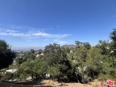 7247 W Sunnydip Trl, Los Angeles, CA 90068