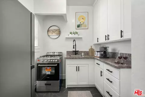 Kitchen - 623 E Broadway, Long Beach, CA 90802 photo 1 of 2
