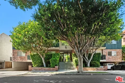 1831 Barry Ave #3, Los Angeles, CA 90025