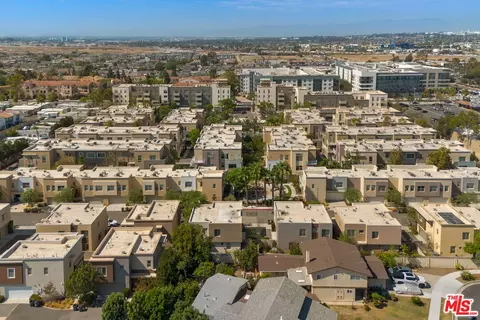 View/Area - 794 Colorado Cir, Carson, CA 90745 photo 4 of 7