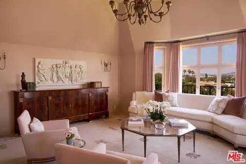 316 N Rossmore Ave #605, Los Angeles, CA 90004