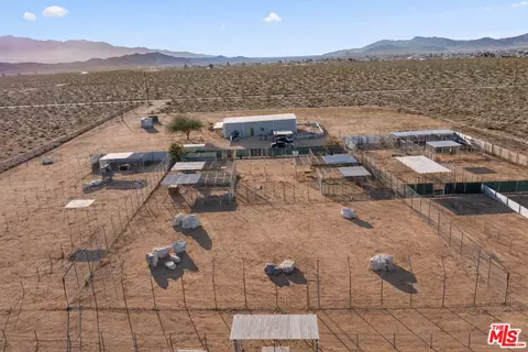 View/Area - 9025 Camp Rock Rd, Lucerne Valley, CA 92356 photo 1 of 3