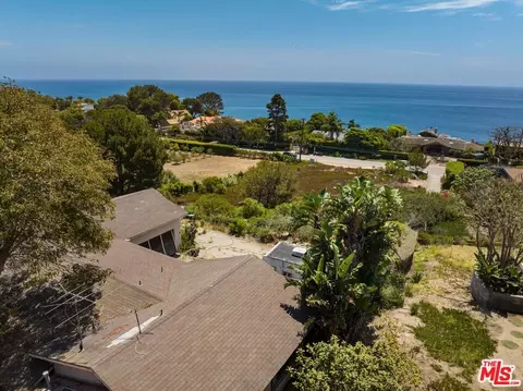 Other - 29029 Cliffside Dr, Malibu, CA 90265 photo 3 of 7