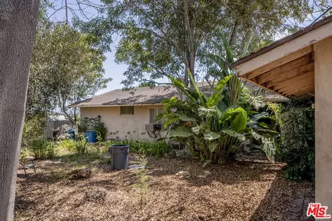 Exterior - 29029 Cliffside Dr, Malibu, CA 90265 photo 8 of 9