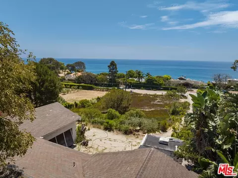 View/Area - 29029 Cliffside Dr, Malibu, CA 90265 photo 3 of 4