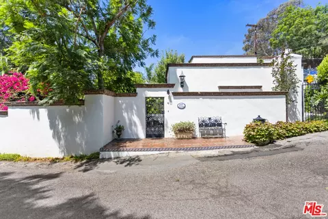 6317 Deep Dell Pl, Los Angeles, CA 90068