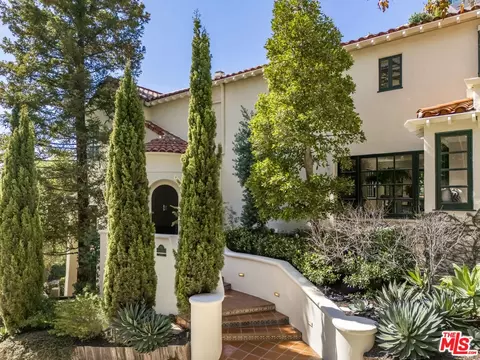 1701 Queens Ct, Los Angeles, CA 90069