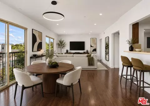 936 N Hudson Ave #302, Los Angeles, CA 90038
