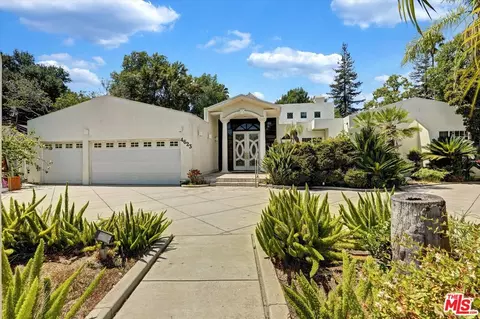 4623 Hayvenhurst Ave, Encino, CA 91436