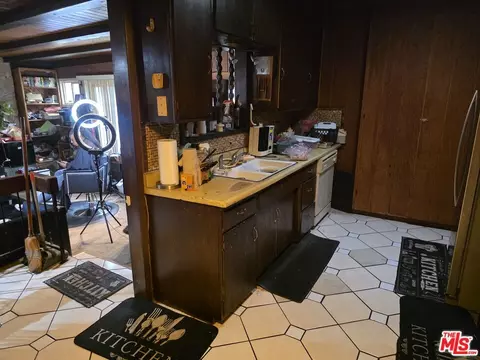 Kitchen - 2203 W 158th St, Compton, CA 90220 photo 2 of 3