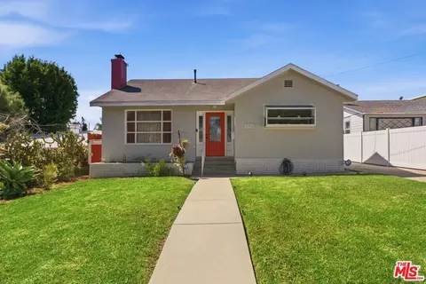 332 E Plymouth St, Inglewood, CA 90302