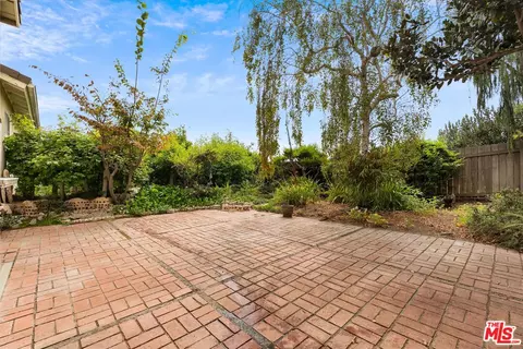 Exterior - 2243 Newquist Ct, Camarillo, CA 93010 photo 9 of 12
