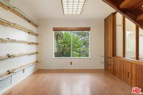 Living - 2243 Newquist Ct, Camarillo, CA 93010 photo 4 of 9