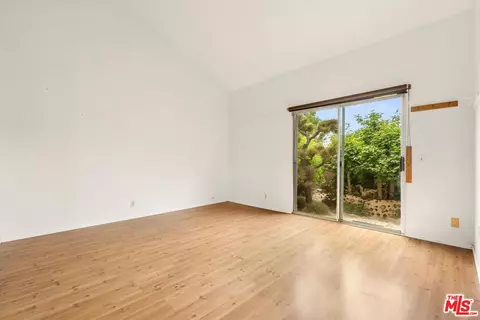 Living - 2243 Newquist Ct, Camarillo, CA 93010 photo 7 of 9