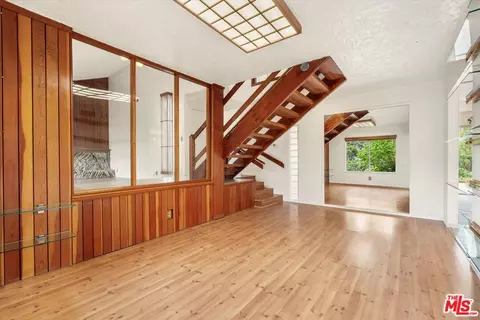 Living - 2243 Newquist Ct, Camarillo, CA 93010 photo 2 of 9