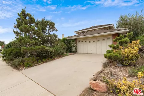 Exterior - 2243 Newquist Ct, Camarillo, CA 93010 photo 5 of 12