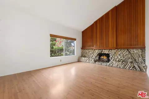 Living - 2243 Newquist Ct, Camarillo, CA 93010 photo 6 of 9