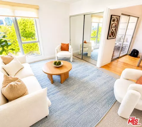 1328 Havenhurst Dr #202, West Hollywood, CA 90046