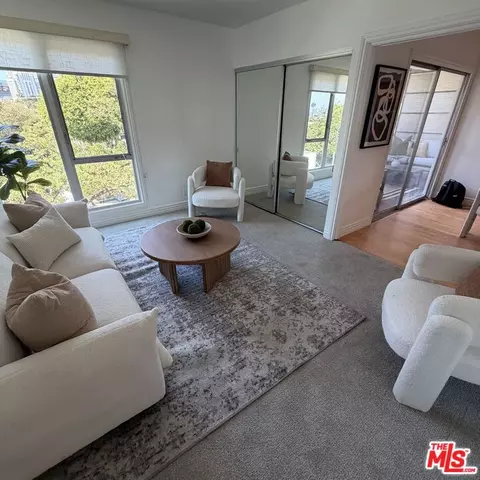 1328 Havenhurst Dr #202, West Hollywood, CA 90046