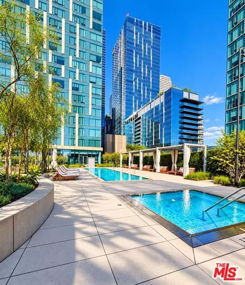 889 Francisco St #907, Los Angeles, CA 90017