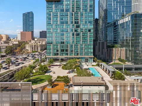 889 Francisco St #907, Los Angeles, CA 90017