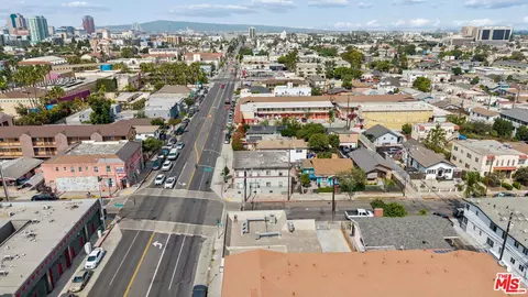 View/Area - 1089 E 7th St, Long Beach, CA 90813 photo 3 of 15