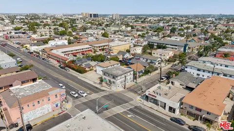 View/Area - 1089 E 7th St, Long Beach, CA 90813 photo 2 of 15