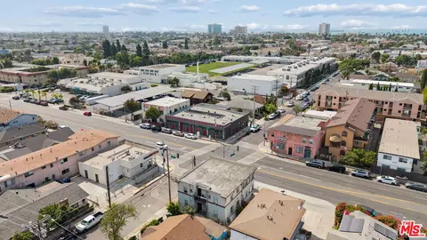 View/Area - 1089 E 7th St, Long Beach, CA 90813 photo 6 of 15