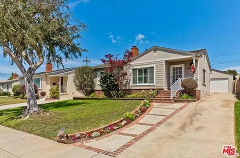 8312 Chase Ave, Los Angeles, CA 90045