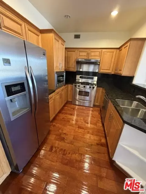 3750 Santa Rosalia Dr #507, Los Angeles, CA 90008