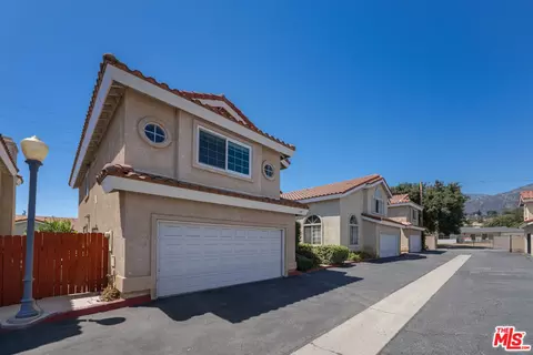 1319 Heather Ln, Duarte, CA 91010