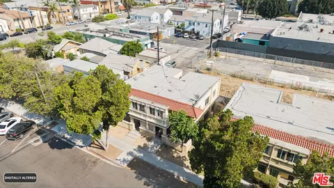 View/Area - 117 W 9th St, Long Beach, CA 90813 photo 2 of 10