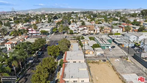 View/Area - 117 W 9th St, Long Beach, CA 90813 photo 8 of 10