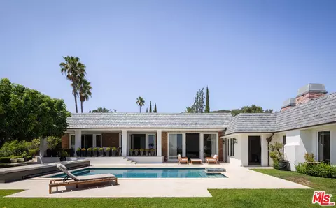 520 Stonewood Dr, Beverly Hills, CA 90210