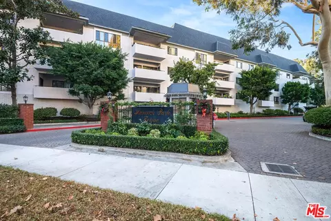 631 Wilcox Ave #3F, Los Angeles, CA 90004