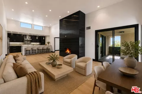 9025 Keith Ave #302, West Hollywood, CA 90069
