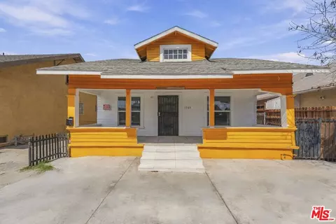1363 E 49th St, Los Angeles, CA 90011